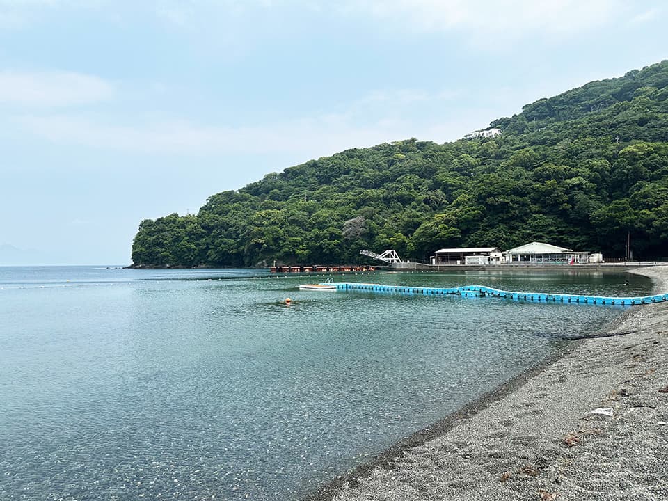 大瀬海水浴場・海上アスレチック「ピアフロート.ピアベース」