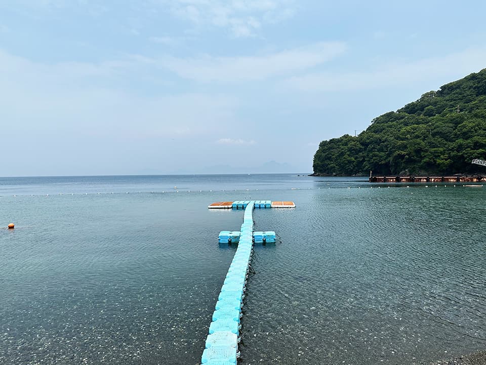 大瀬海水浴場・海上アスレチック「ピアフロート.ピアベース」
